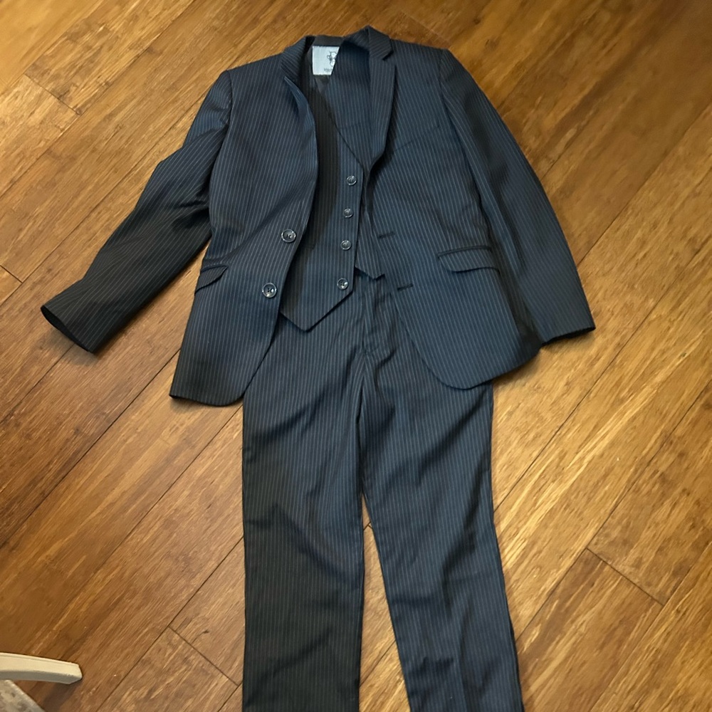 Gray pinstripe Size 10 3 piece suit